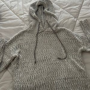 Mia & Tess super soft knit sweater with hood size Large